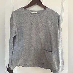 Oak & Fort lovely size M top